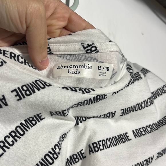 Abercrombie Kids White Abercrombie Graphic Cotton Tee Shirt Size 15/16 - Picture 3 of 5